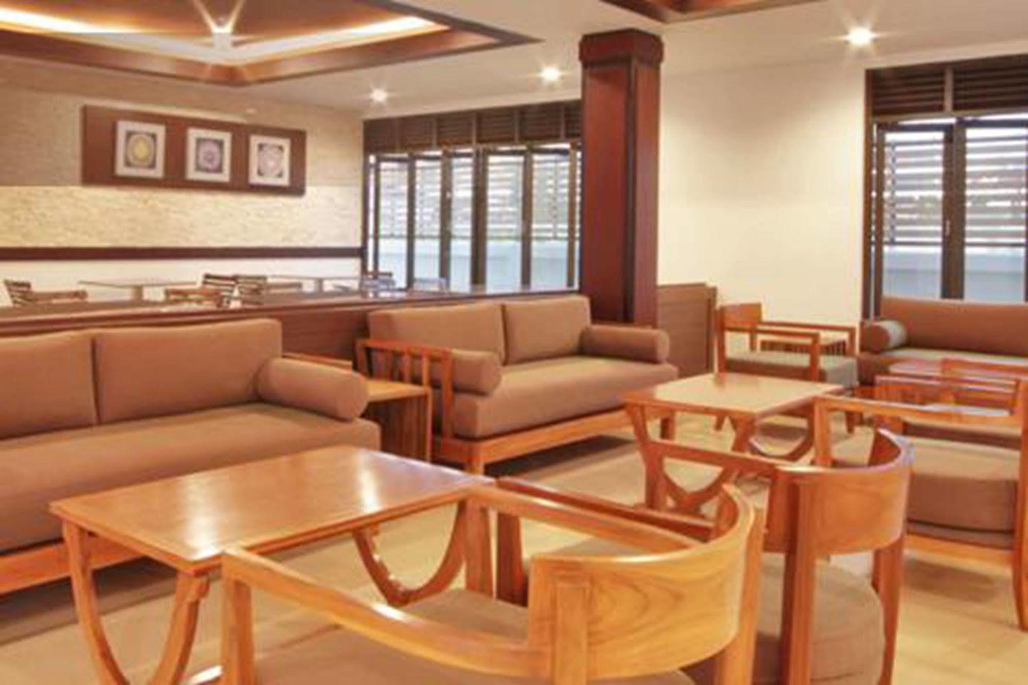 Paragon Suites Resort Haat Jomtien Eksteriør bilde