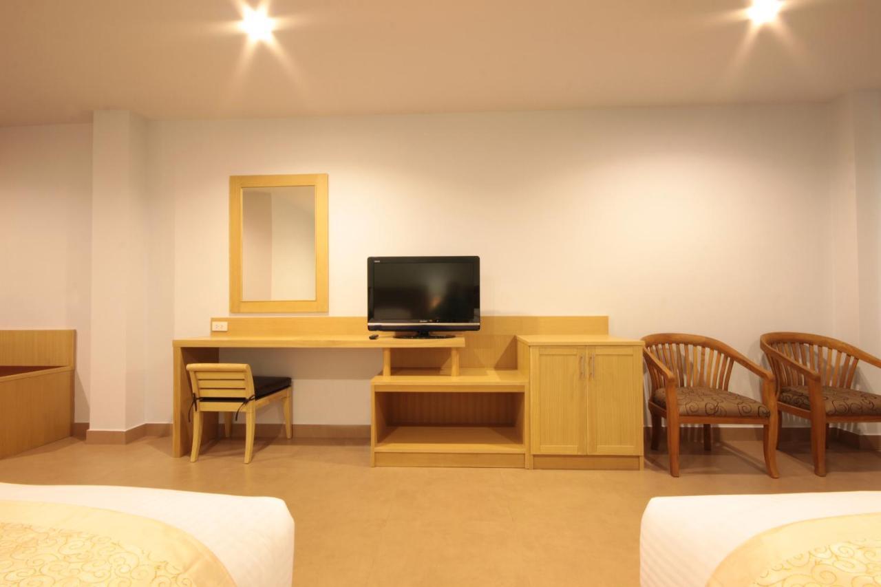Paragon Suites Resort Haat Jomtien Eksteriør bilde